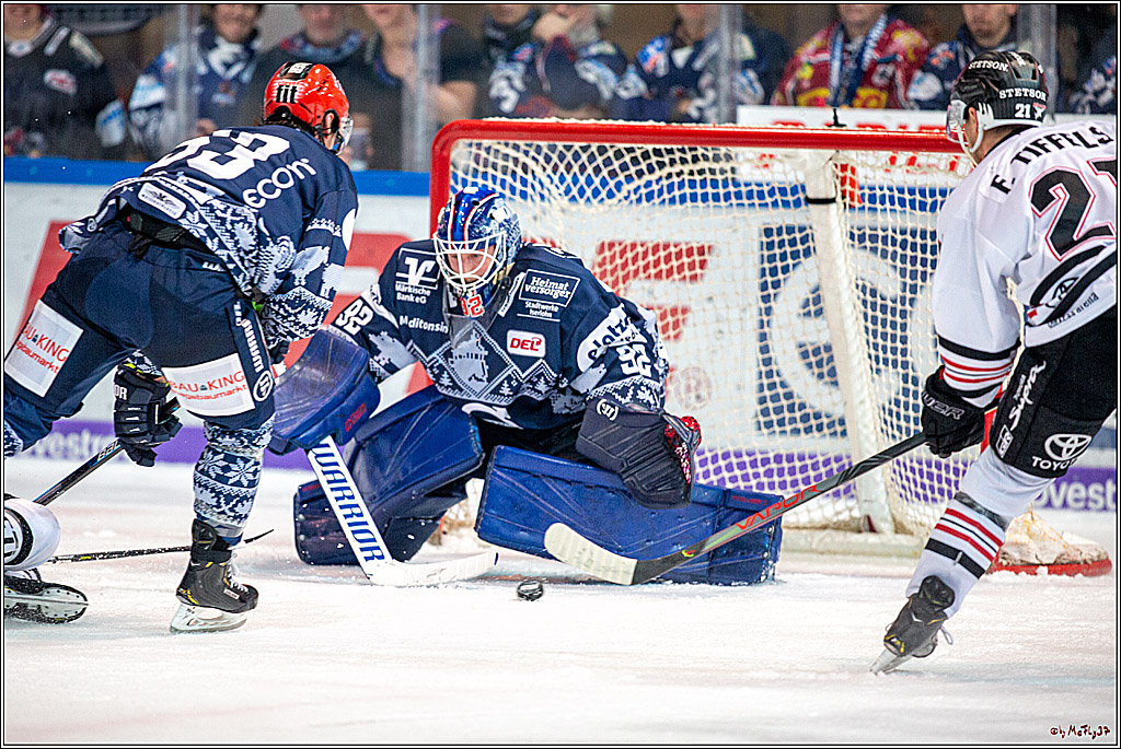 DEL; Iserlohn Roosters - Koelner Haie; Iserlohn, 17.12.2019
